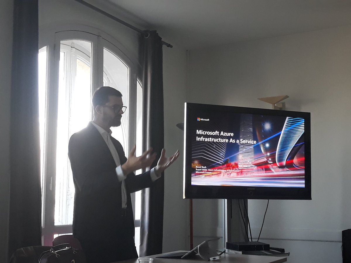 ISIEXPERT's tweet photo. Présentation Microsoft Azure avec Raoul Boch https://t.co/iXuCGuhUOC