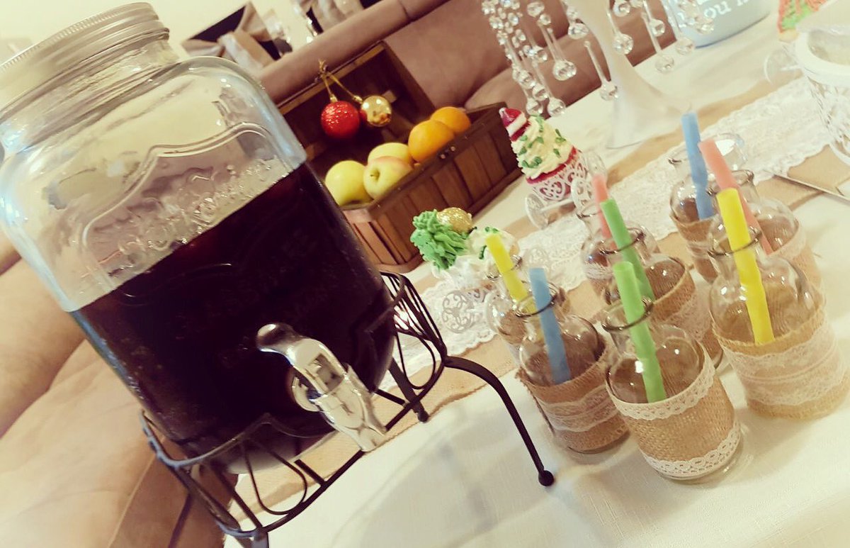 marketbenchmark's tweet photo. How cute are these #BurlapCocktailJars? 😍
#RusticTheme #BurlapRibbon #RusticCocktailJars #Lace&amp;Burlap #Events #WeddingRehersals #BridalShower #BabyShower #PrivateParty #Kenya #GlitterzEvents https://t.co/iKhgkayZ5O