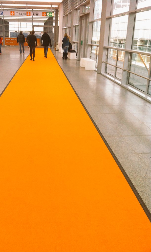 naemirey's tweet image. Ist @gebrauchsgrafik @ #Boot2018 ? Guckmal top Teppich! Vielleicht kannst du ihnhaben nach @nonstopboot #Recycling?