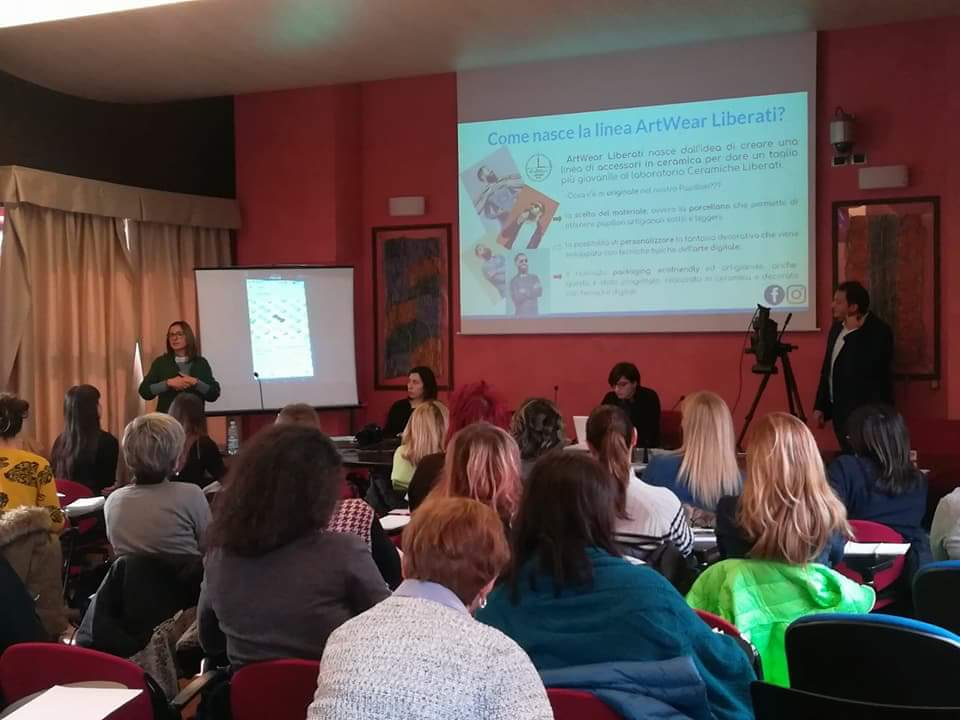 CeramicLiberati's tweet photo. #shemeansbusiness...La nuova linea #ArtWearLiberati scelta come caso di studio della giornata del 22 gennaio.Grazie @GuidoRamini e @Lilidibi per l'interessante giornata formativa. #FondazioneMondoDigitale e #Facebook per l'opportunità.
#PapilloninCeramica #avanticosì #casestudy https://t.co/ZM5idtdHNl