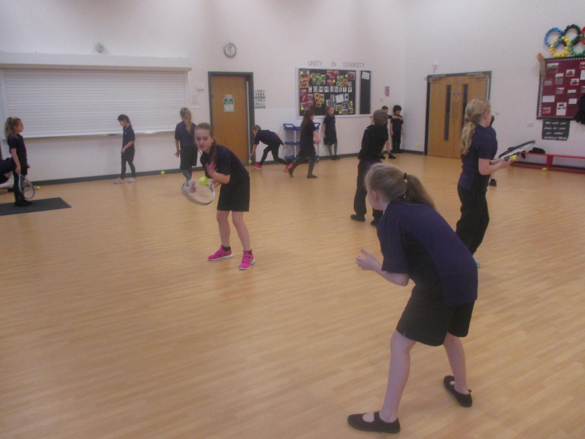 BeaconAcad's tweet photo. Today Y4 had another exciting PE lesson. Mr Parker chose 2 star pupils for their technique and focus. They practised overarm and underarm serving and shots with a partner. @JBSportCoaching #tennis #activebursts #PE https://t.co/mmZl2PAw1l