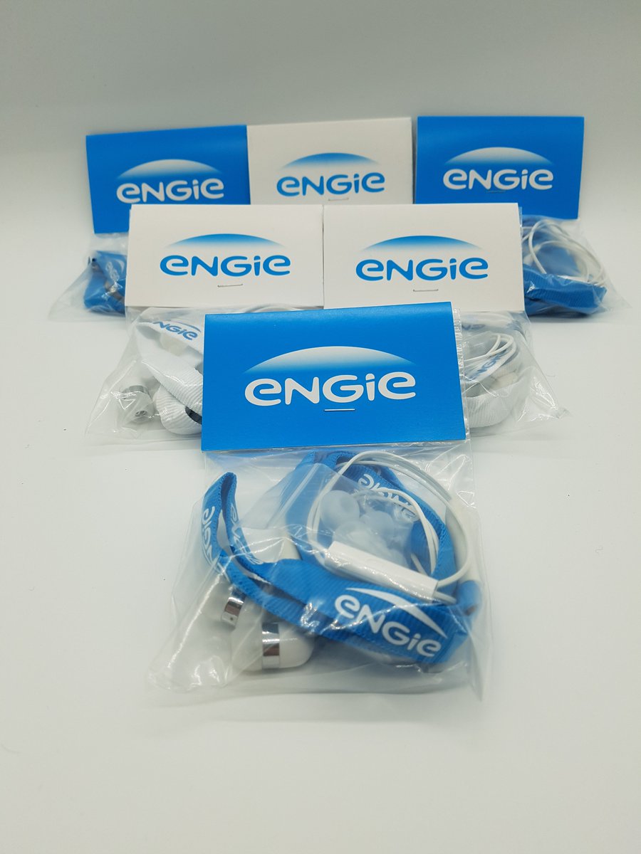 Obuds's tweet photo. @Twitter  Just love the fantastic branding on these tanglefree O-bud earphones we have just shipped to the customer!😊 https://t.co/KMQyOO9EcP