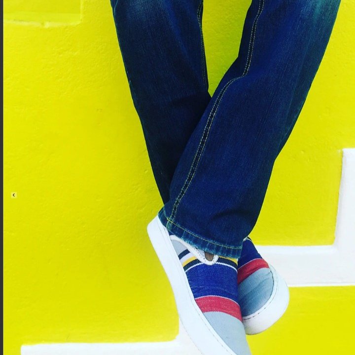 ochulolifestyle's tweet photo. Unique African contemporary unisex sneakers made with Aso-Oke from #tundeowolabi
Shop now β€β€β€ https://t.co/vGb3QSFjJj
#tundeowolabi #sneakers #asooke #fabrics #unisex #art #yoruba #legwear #culture #ochulo #fashion #lifestyle https://t.co/FWf4KURxAW