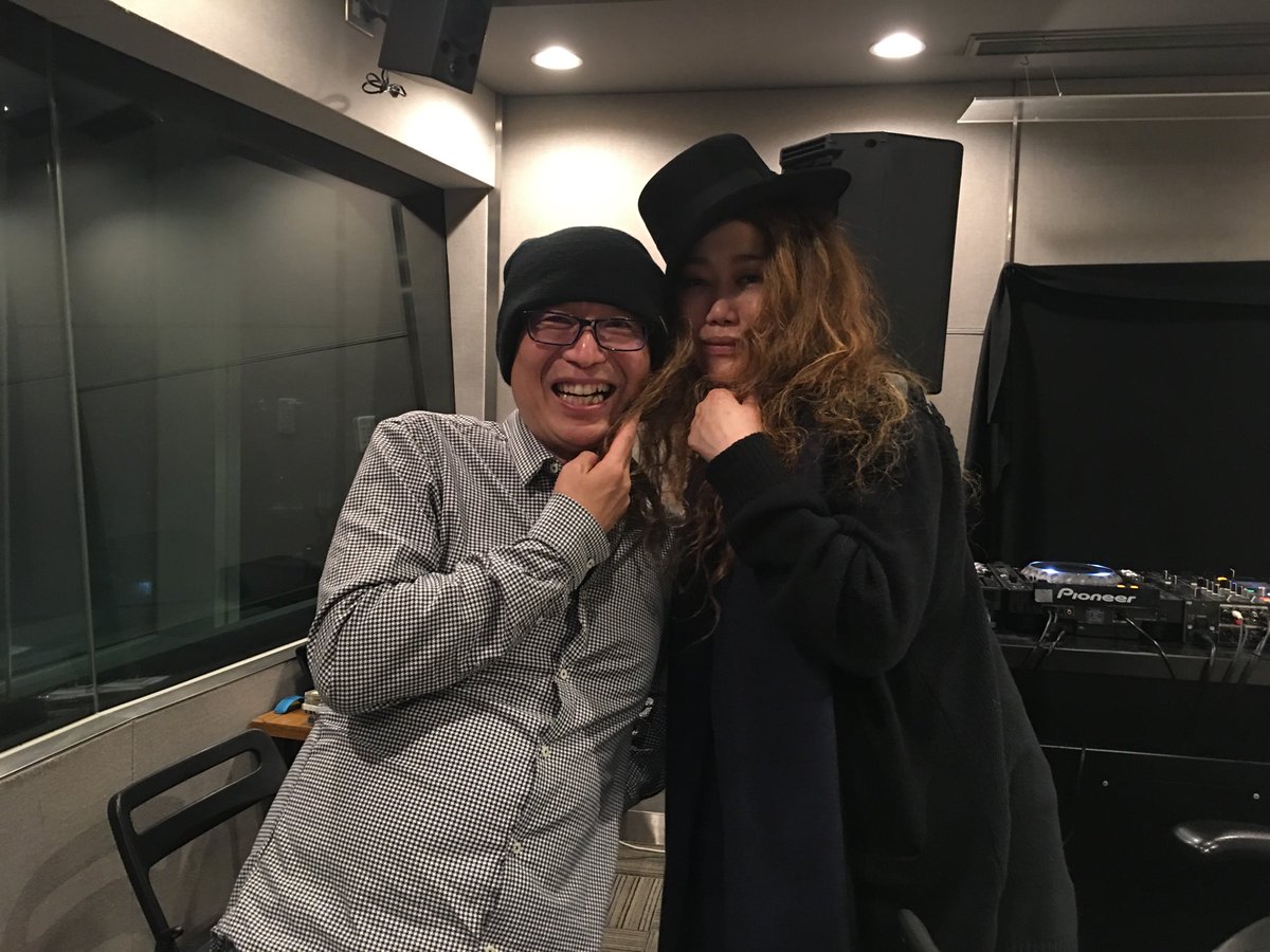 ピストン西沢 黒い服着た明るい魔女juju 好きダァ