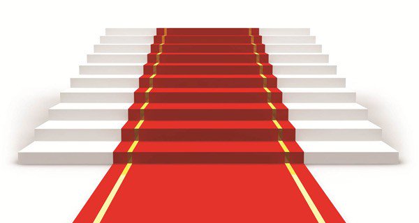 Красные ступеньки. Ковровая дорожка Голливуд Оскар. Лестница с красной дорожкой. Красная ковровая дорожка. Ковровая дорожка на лестницу.