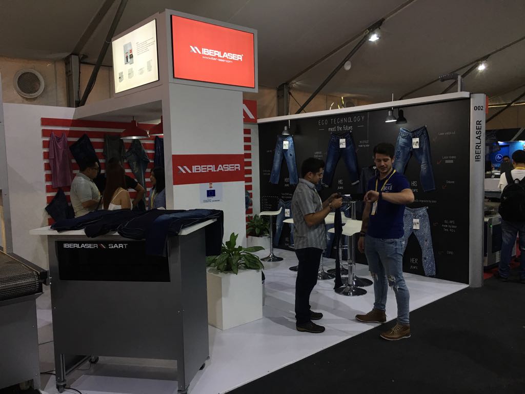 iberlaser's tweet photo. Estamos muy agradecidos por toda la gente que vino a visitarnos a Colombiatex ayer y hoy seguimos ahí y les esperamos a todos!!

We are very grateful for all the people who came to visit us at Colombiatex show yesterday and today we are still there and we are waiting for you all! https://t.co/lc7C9Ugp3C