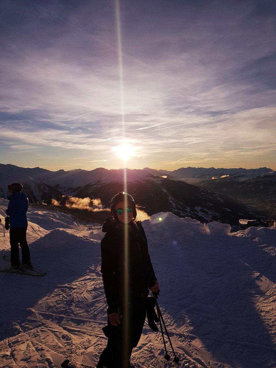 flexiski's tweet photo. Could the mountains look any better right now? 📍 @LesArcs 

#ski #skiing #snow https://t.co/wQmNB0ITr8