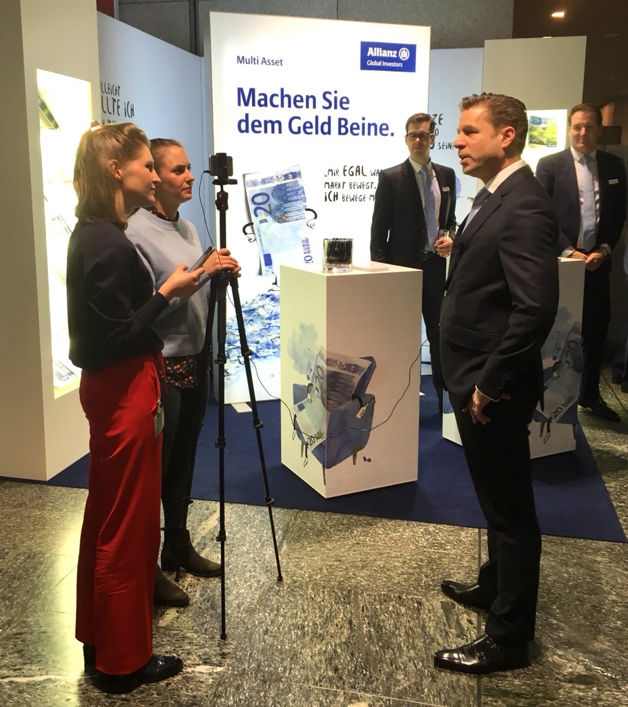 Um 12 Uhr tauscht Lothar Meinke die Rolle und interviewt CIO Ingo R. Mainert zu Themen &amp; Asset Allokation. Wo? Im 1. OG im #Saal5 | #Fondskongress