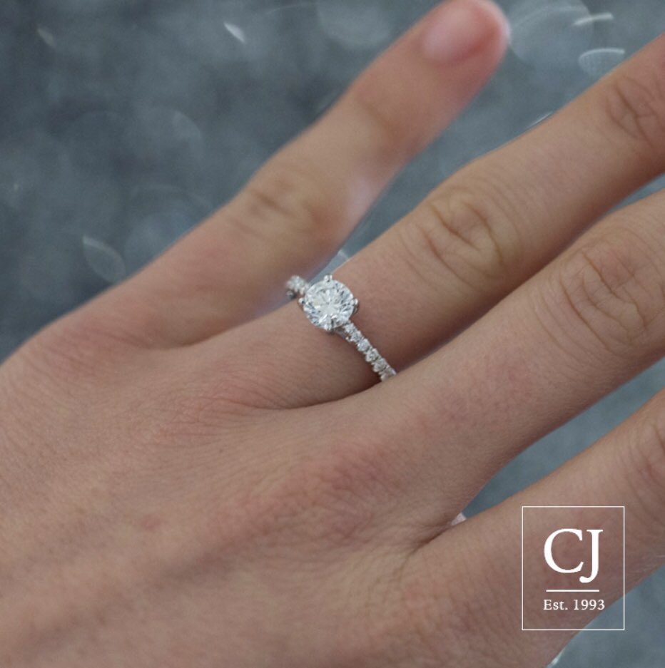 Celebrating 25 years of providing Essex with engagement rings this year 🎉🥂💍