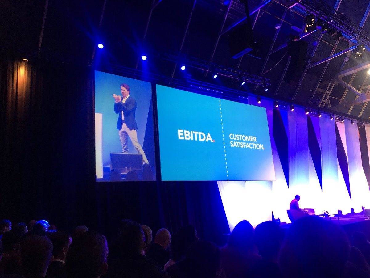 Coolblue eindbaas <a href="/PieterZwart/">Pieter Zwart</a> op de #webwinkelvakdagen