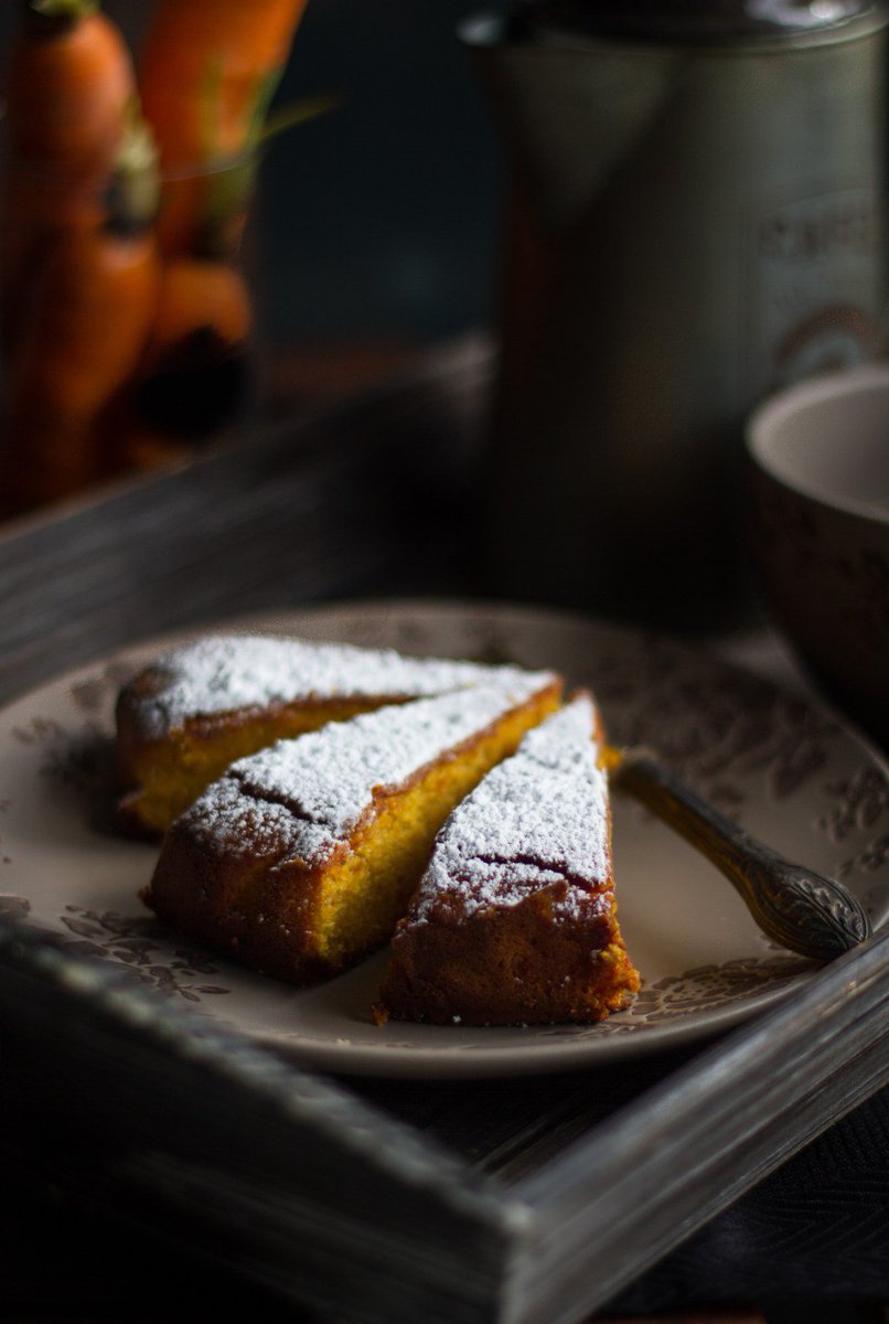 Torta di carote e mandorle ilricettariodianna.com/2018/01/torta-…