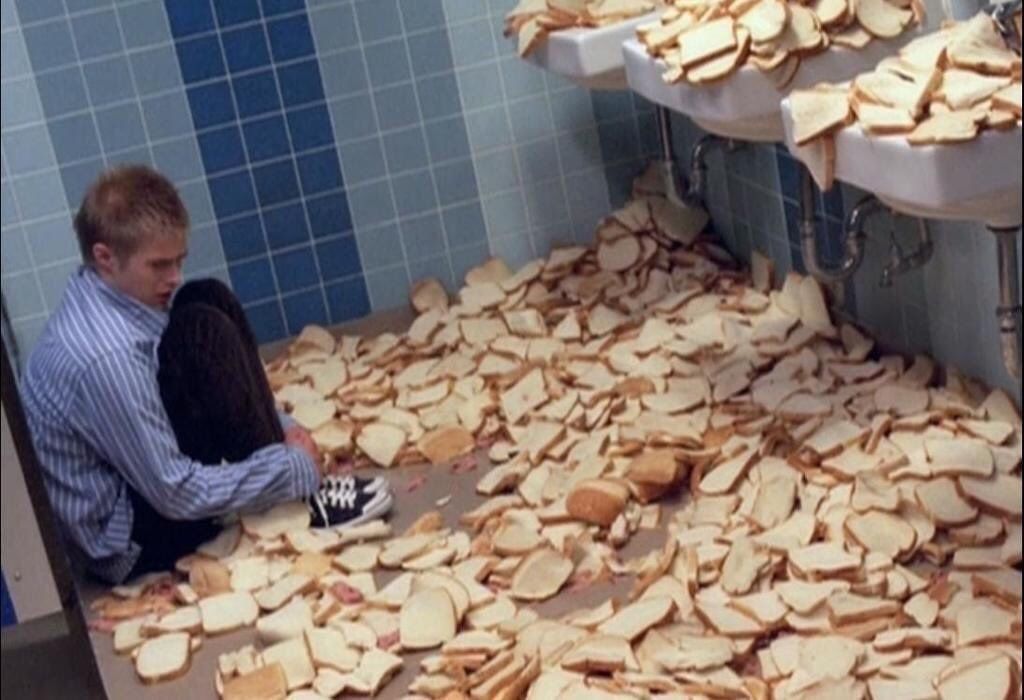 StumblerTop's tweet photo. When you keep getting assigned more and more homework but you still continue to procrastinate and do absolutely nothing https://t.co/twdjqxNVbu