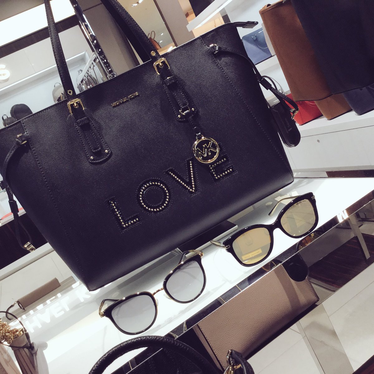 ChelmsfordSun's tweet photo. LOVE is in the air 🖤and so is MICHAEL KORS 🕶 Valentine’s Day is fast approaching, time to treat that special someone 💕 #JohnLewis #sunglasses #chelmsford https://t.co/RZHvOh9FFF