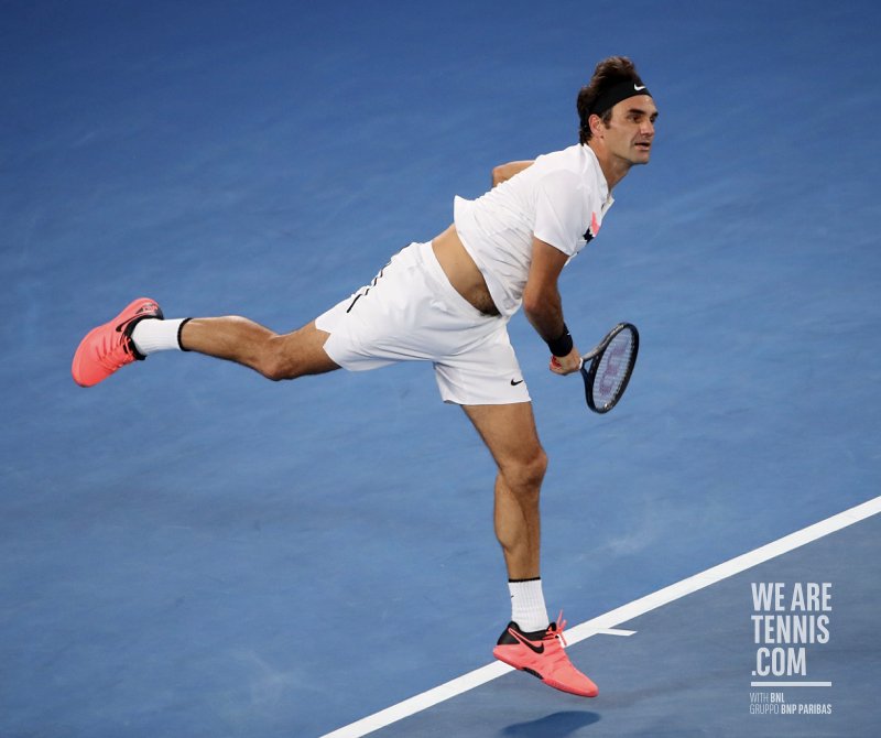 WeAreTennisITA's tweet photo. #Federer chiude ancora una volta in tre set: 7-6 6-3 6-4. Decisiva la vittoria del primo set, che ha permesso allo svizzero di sciogliersi e di mettere maggiore pressione su #Berdych. In semifinale Roger affronterà #Chung.🙌👌🎾 #AusOpen https://t.co/HaXungDBTD