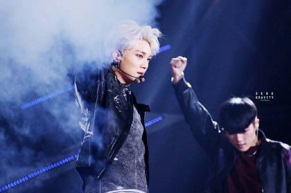 잘생긴남돌봇 tweet media