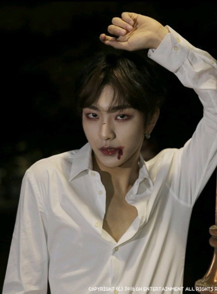 잘생긴남돌봇 tweet media