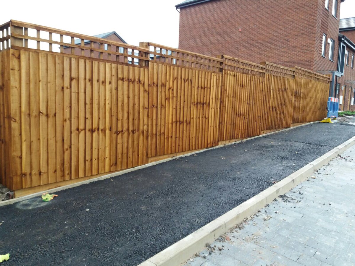 ConnaughtSec's tweet photo. A few photos of Fencing Connaught recently installed on a site in Oldham https://t.co/d1dfpxdtic