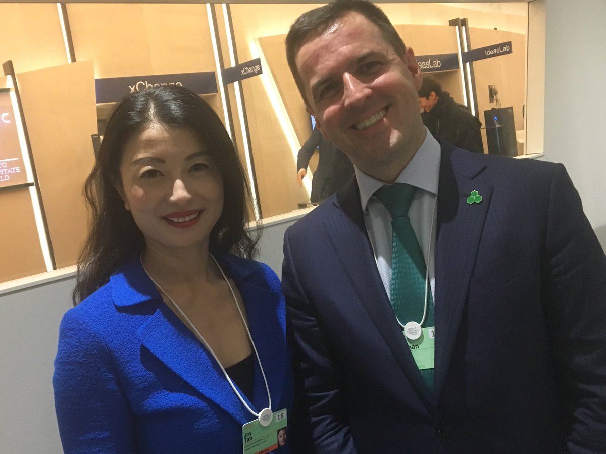 ScienceGallery's tweet photo. Joy Tan @Huawei and Martin Shanahan @IDAIRELAND enjoying #themachinetobeanother #wef2018 https://t.co/FlDtFPdflL