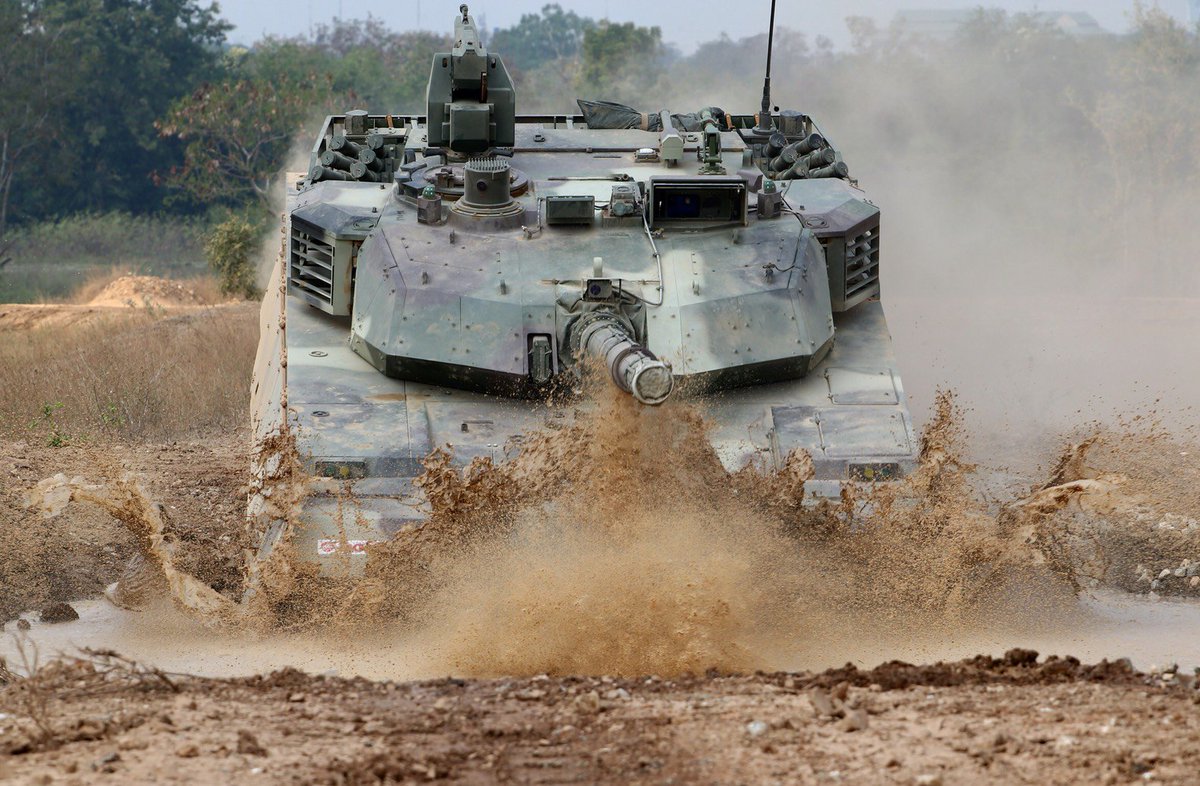 SPRiNGNEWS_TH's tweet image. ประมวลภาพ ซ้อมเสมือนจริงโชว์สมรรถนะรถถัง VT-4 springnews.co.th/th/2018/01/186…  #ข่าวจริง #สปริงนิวส์ #Springnew