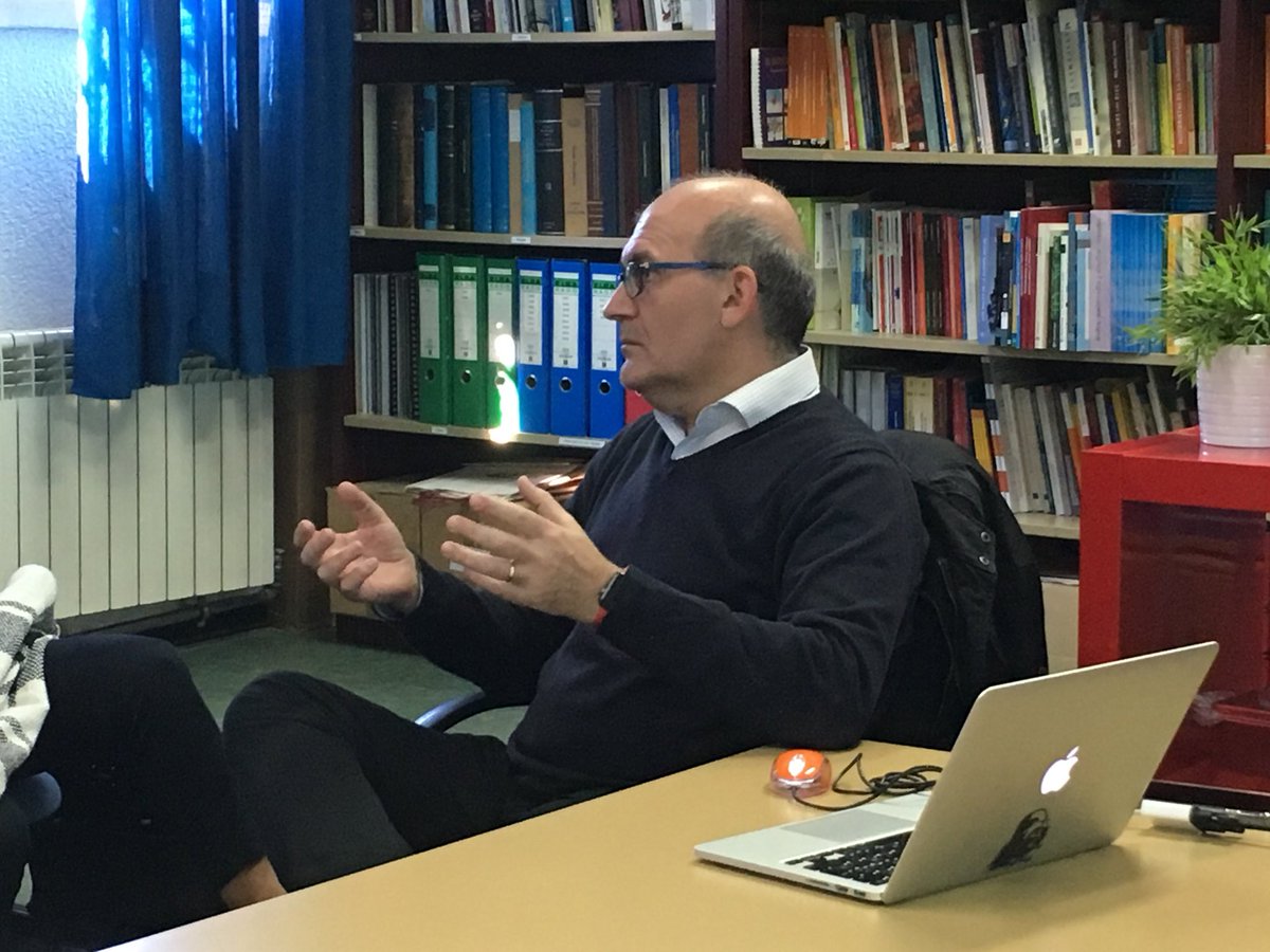Merce_G's tweet photo. Avui #stimul@te sobre #learninganalytics a càrrec de @Ramon_Marti_KY #UPCnet @argeturv https://t.co/TGchLGEwjh
