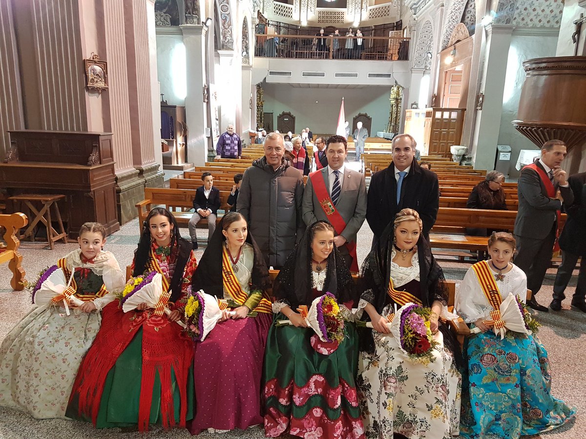 JavierCampoyM's tweet photo. En #Illueca, en las fiestas de #SanBabil. Día grande en la ciudad del Papa Luna. Misa, procesión y buen programa hasta el domingo. https://t.co/B82IwnXxab