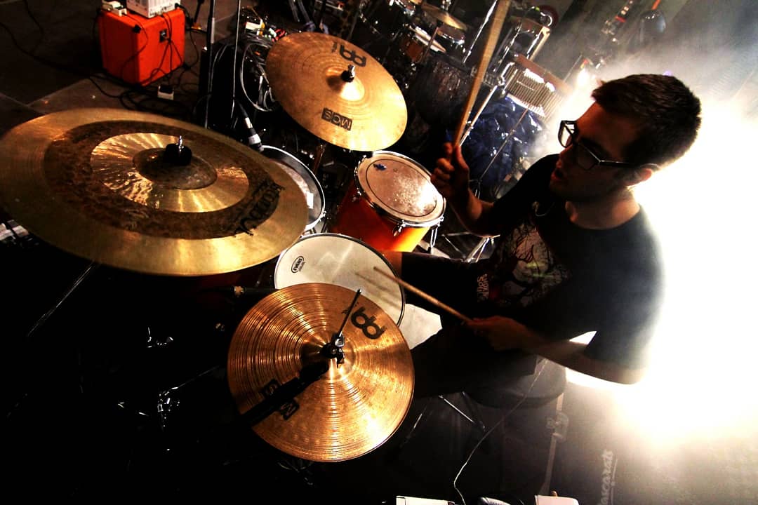 Desitjant tornar als escenaris 🎉🔝 Ens veiem aquest dissabte 27 de gener a la La Masia de Sant Boi, amb <a href="/Nucoficial/">NUC</a> i @therealdjjoker. 
📷 <a href="/SararieraKoMa/">Sara Riera</a>
#músicaencatalà #músicaenvalencià #mim  #espècies #músicaendirecte #músicaenviu  #giraespècies #músicaoriginal