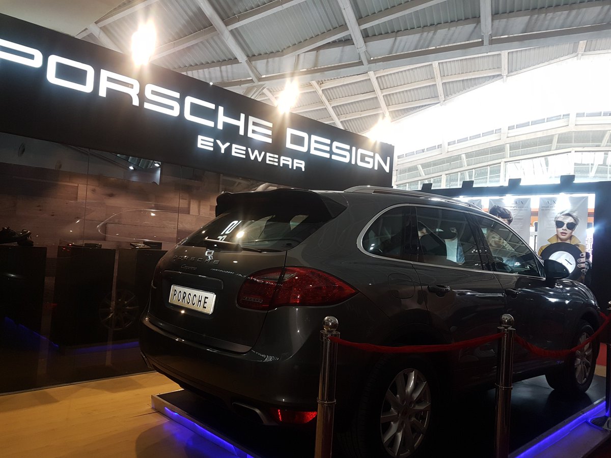 #Porsche stall @ Optic India 2018