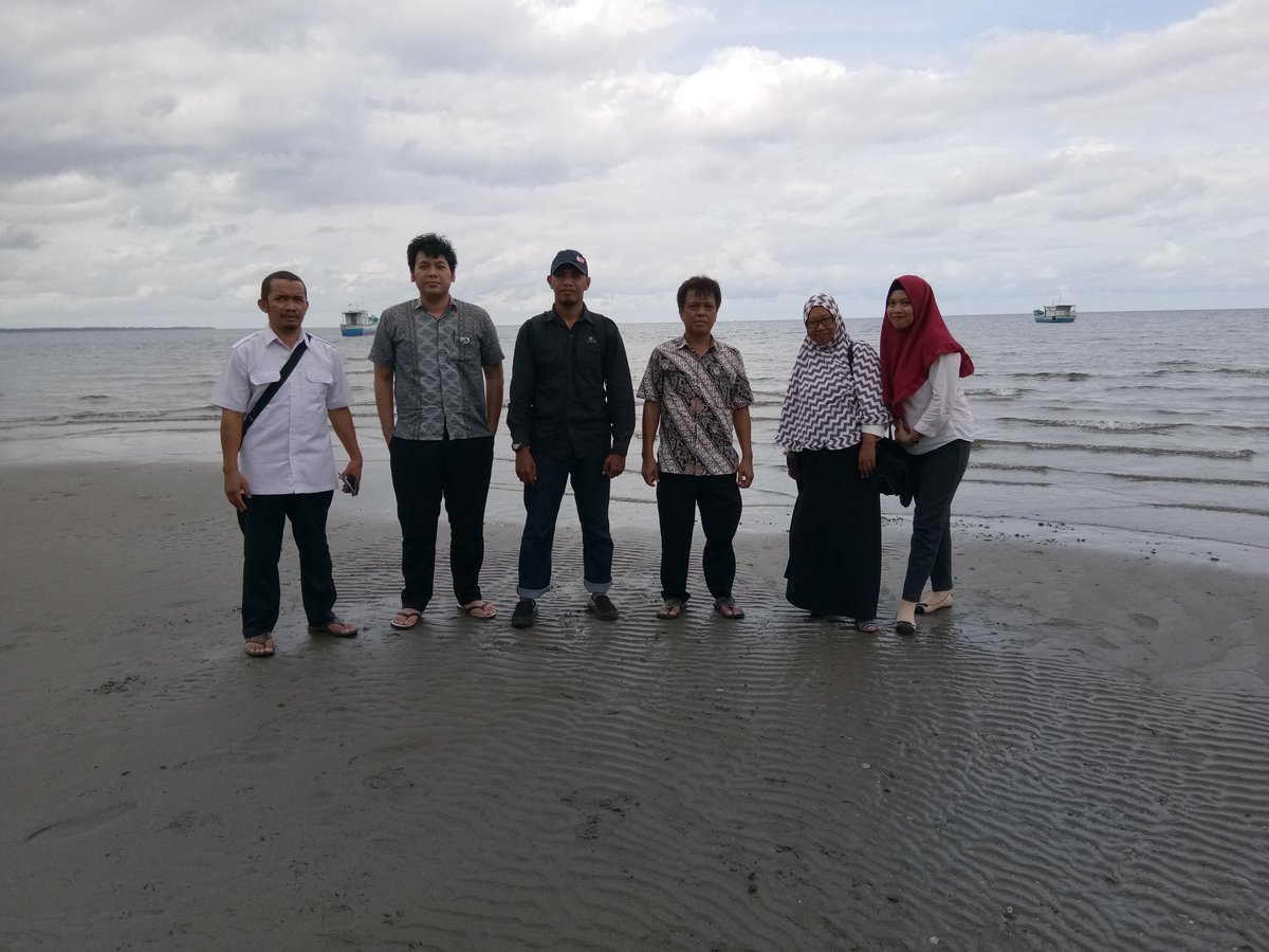 jasmin_laumara's tweet photo. @fisheris_ @DPR_RI @mzulficar @MulyotoPandu @RifkyHardijanto @susipudjiastuti Kami kerja Iklas Dan tangungjawab, pekerjaan ini kami cinta,walaupun nasib Dan status kami belum diperjelas. 
Pendampingan Koperasi Dalam pemeriksaan BPKP bantuaan km Nelayan 2016. 
#SavePPB2500
# save PPB to PNS
# Menjaga Amanah Dan tangungjawab KKP https://t.co/oYupmg6uKj