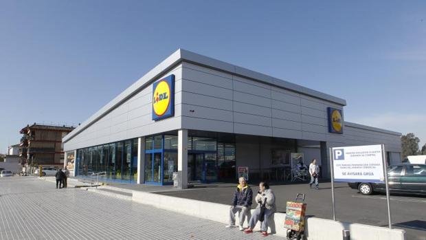 FRAUDE 🧐 Lidl retira unos amplificadores de sonido comercializados como #audífonos bit.ly/2Gc0xsT