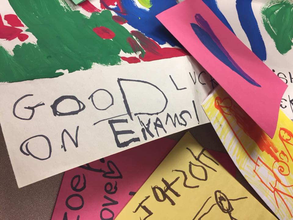 SCDSB_Schools's tweet photo. Students at @ElmvaleDHS were showered with good luck wishes as they go into exams this week! Made with ❤️ by students at Hillsdale ES and @BirchviewDunes. #goodluck #highschoolexams https://t.co/kpkwHBhnnL