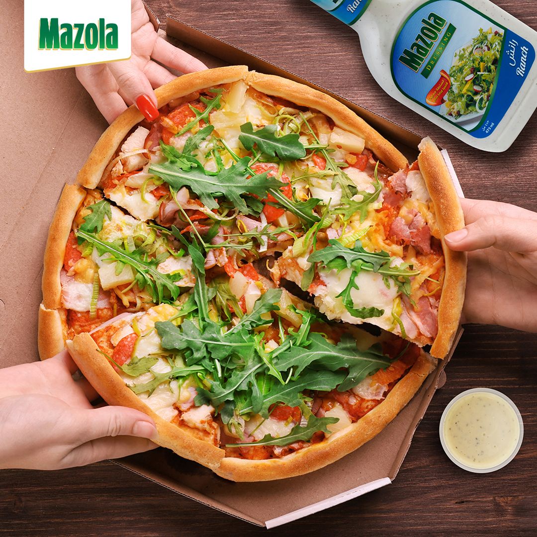 بيتزا هنيّة تكفي من الحبايب ميّة 
Pizza equals tons of fun!