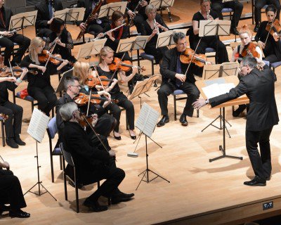 Friday 16th March - The acclaimed <a href="/welshsinfonia/">Welsh Sinfonia</a> returns to the Great Hall to join forces with Swansea University Orchestra as they present a programme of classical favourites and film music, conducted by Mark Eager and Dr Ian Rutt - Get your tickets now! taliesinartscentre.co.uk/en/great-hall-…