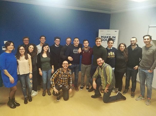 gsppcppl's tweet photo. Nuovo anno, nuove idee e nuovi stimoli!
Unica costante? La voglia di fare 🤙
Prima riunione soci @youthubcatania del 2018, sarà un grande anno insieme!
#youthub #youthubcatania https://t.co/my7UDTF9Br https://t.co/hEOTuFlgNe