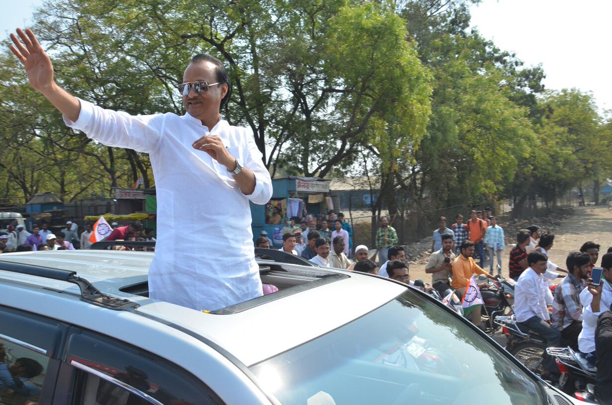 JunaidDurrani13's tweet photo. @AjitPawarSpeaks  दादांचे पाथरीत अभूतपूर्व स्वागत
@NCPspeaks च्या या Bike रॅलीला 2 हजारांपेक्षा आधिक तरुणांनी सहभागी होऊन मोठा प्रतिसाद दिला https://t.co/MOhZLNrGML