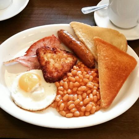 TelfordBuild's tweet photo. Itβs #nationalbreakfastweek this week....for us itβs got to be a Full English and a brew to fuel us up for a day on site #feedtheengine #fullenglish #fryup #extrahashbrowns https://t.co/tIvT7RD0H9