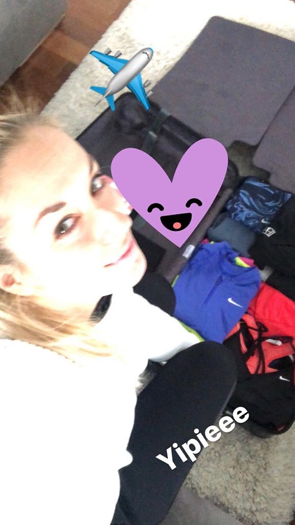 Homeboy2002's tweet photo. Sabine is on her way to #Taipei #TeamLisicki #Yeahy 💪🏼 #Yipieee #BestTeam #OnlyTeam #5Days 👌🏼🎾👸🏼 https://t.co/DUyCn2RdA6
