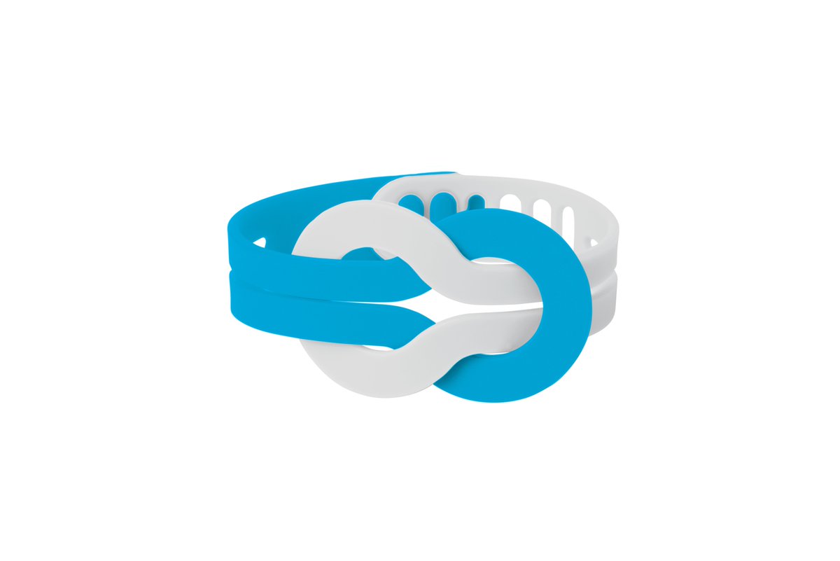 CR_UK's tweet photo. More bands mean more research and more cures. Get your #UnityBand in support of World Cancer Day now: https://t.co/5QnI1yuSDZ https://t.co/MS5fNxv77H