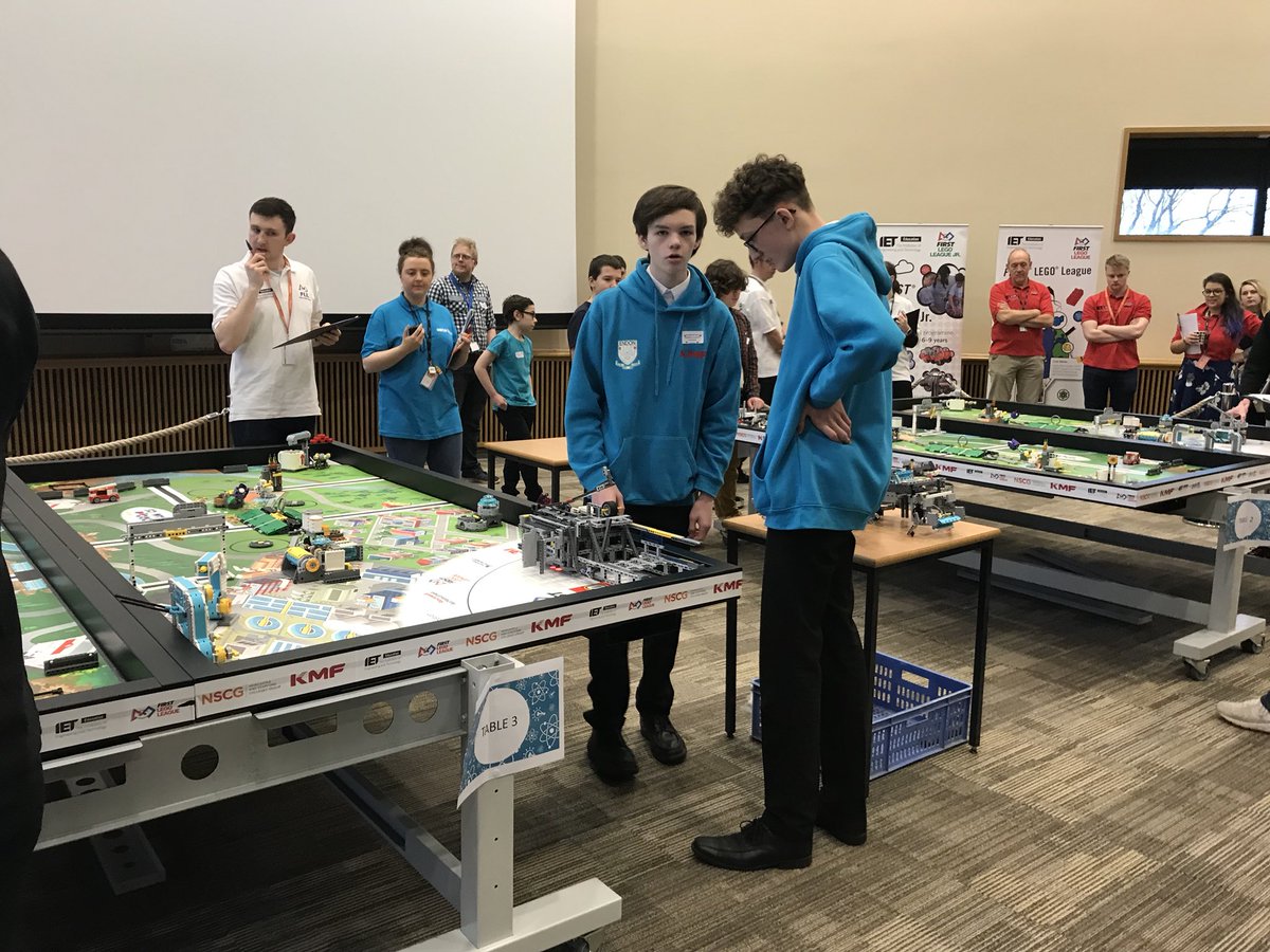 EHSDesignTech's tweet photo. Had a great time at the Regional Finals, @_ENDTEC_ and @TeamENDR01D showing off all their hard work @NULC @FLLUK @LEGOeducationUK https://t.co/6v0xJ7ZCRs