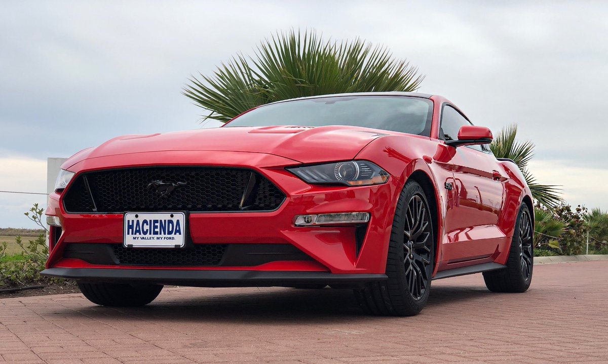 Carfluence's tweet photo. 2018 Ford Mustang GT Premium https://t.co/ncu0JhYIz3