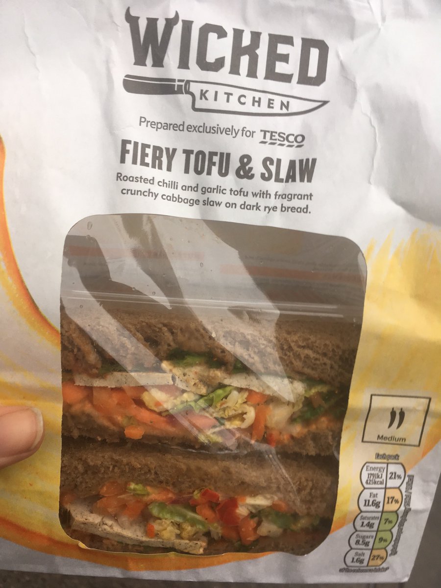 RhiannonAshley7's tweet photo. YES @Tesco I fully approve of you selling spicy tofu sandwiches #TofuAddict #ChilliAddict https://t.co/Ycp6FHxU0g