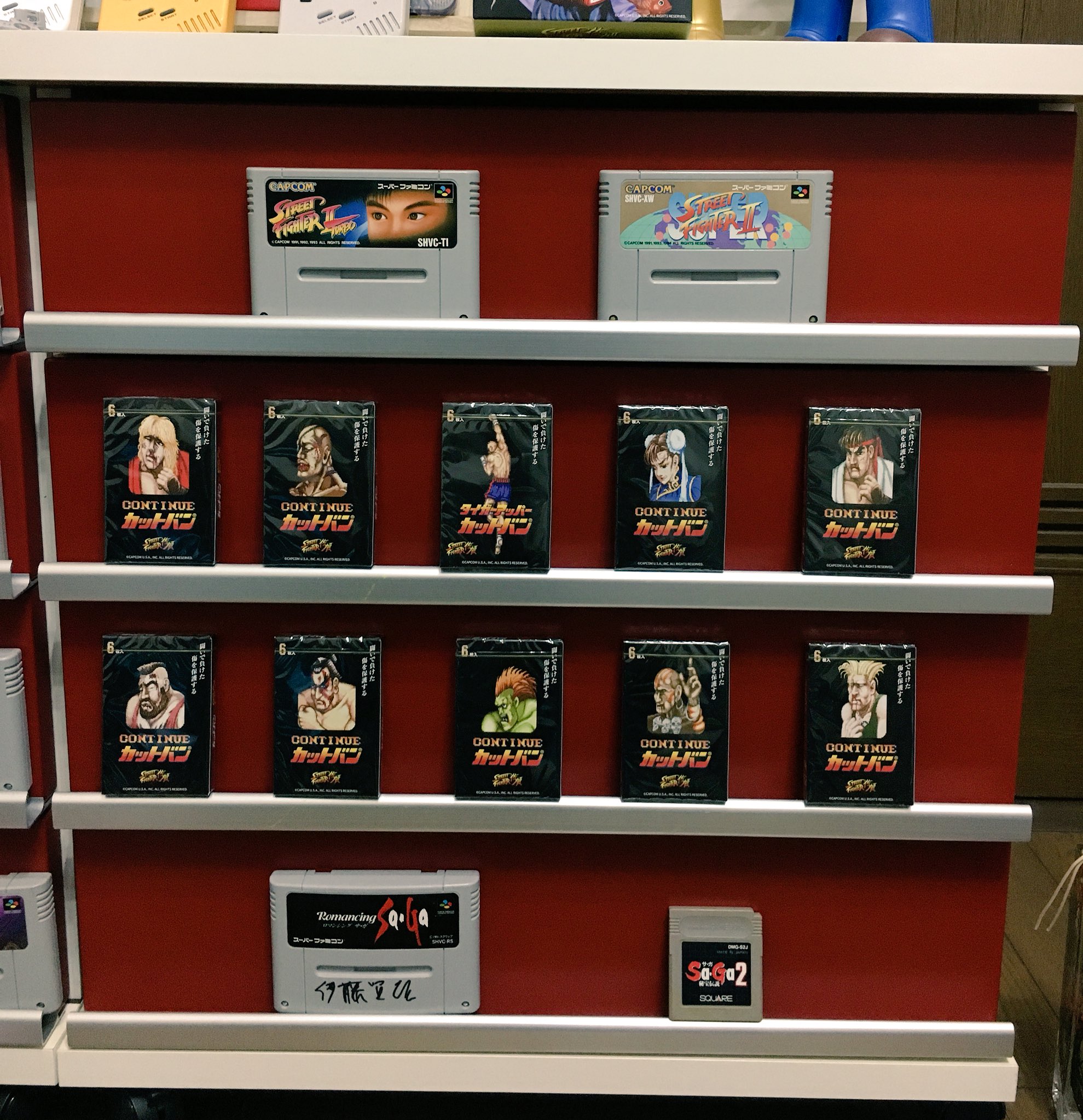 もちきん すいラボ マニアフェスタ ニコニコ超会議 佐賀ット ロマ佐賀 佐賀の家具コラボ このファミコンカラーのカッコ良いチェストを作ってるのは佐賀のゲーミング家具ばんさん Gaming Kagu だよ 収納力もあってオシャレに飾れるから ゲーム