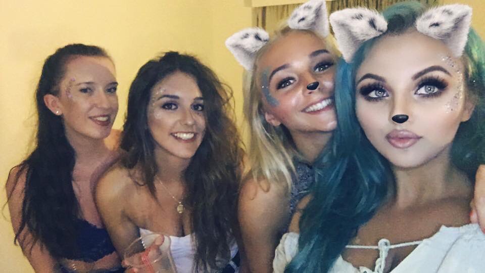 elsa_maughan's tweet photo. @chloe_jephson Happy birthday Chlo J hope u have a fab day can’t wait to party on fridayyy🎈🎈🎈hope you enjoy the throwback to when you basically necked me in zante:) lots of love xoxo https://t.co/JWFdJKkwe3