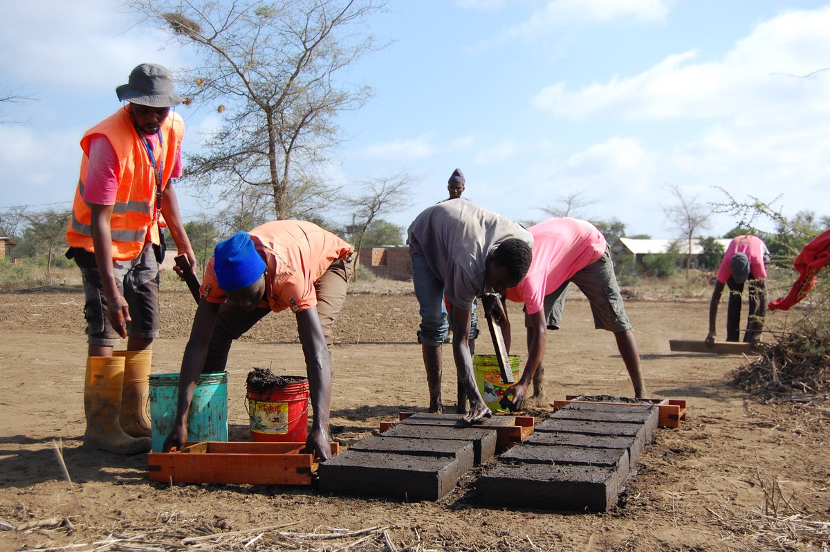 Introducing Adobe bricks in Majimoto, a massai village near Arusha. Kilimanjaro. #Tanzania #Africa #adobebrick #sustainable #architecture