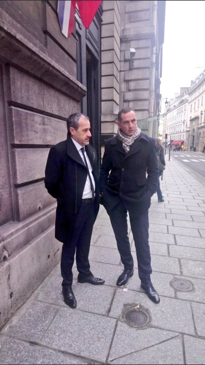 CocoCumeSe's tweet photo. « - Bon, c’est la merde ! 
- J’ai réellement l’impression qu’on a été pris pour des bouffons... » https://t.co/S3xqbVGLcI