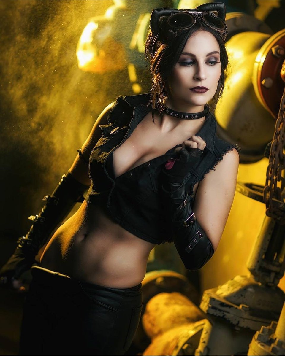_cozplaying's tweet photo. #Cosplay #Cosplaying #Cosplayer https://t.co/t7CM7Ywbjv