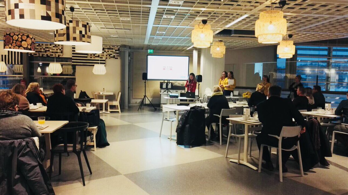 AnnaleenaHakuli's tweet photo. Olin tänä aamuna puhumassa leasingista IKEA Business -aamussa toimistokalustehankinnoista vastaaville. Kiitos @IKEASuomi kutsusta ja tämän yritystapahtuman järjestämisestä! #IKEA #Leasing #Ikanobank https://t.co/kjDYVlVeb2