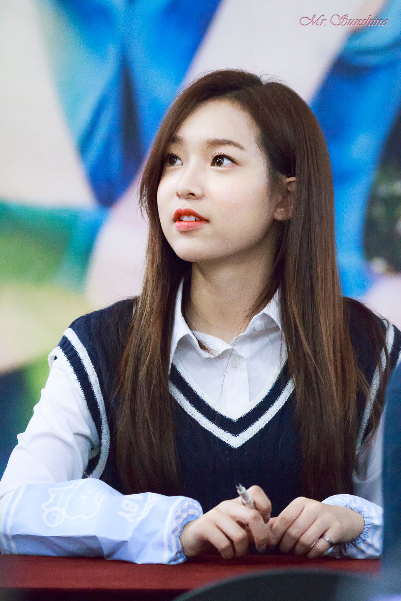 DUTs8DxVQAA5MTh.jpg:orig