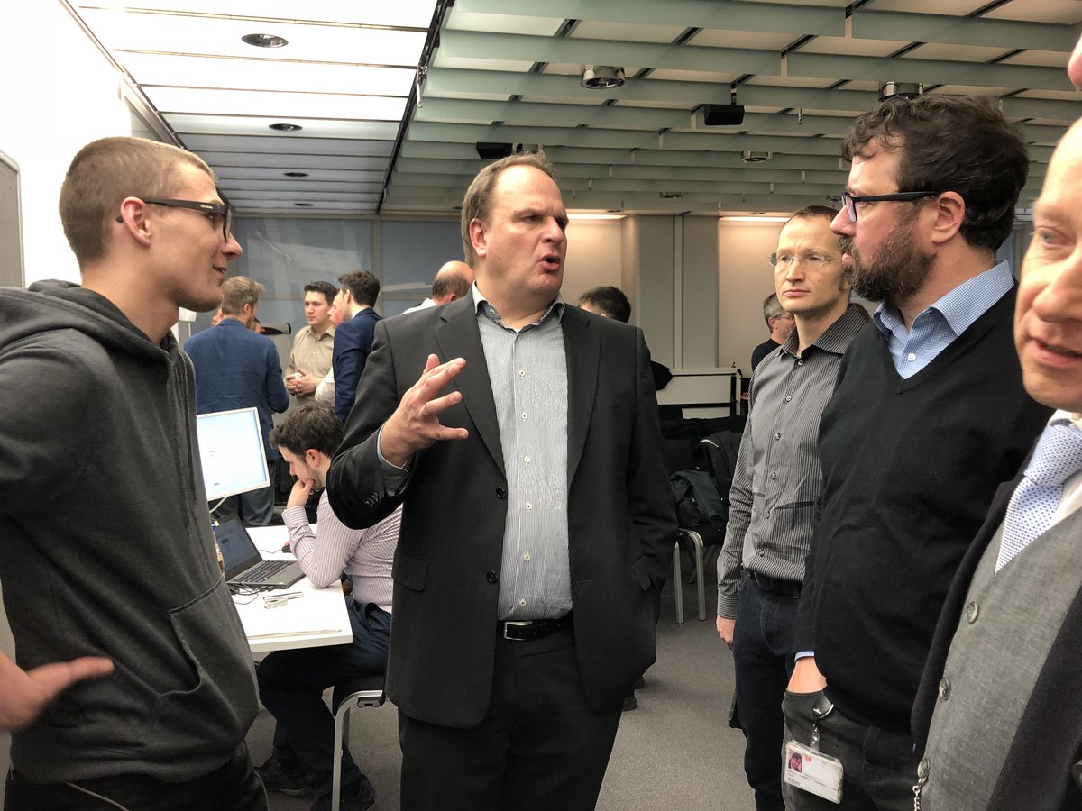 ozkdd's tweet photo. Im #reviewboard geht es weiter mit den Messeständen @dbsystel @DB_Skydeck @stuetzel23 https://t.co/ouqzzHbXcq