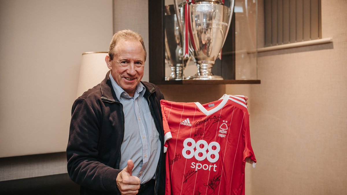 Official_HUFC's tweet photo. Our friends at Nottingham Forest have donated a shirt signed by new boss Aitor Karanka and four of their European Cup winning stars, including former Poolie John McGovern - and it could be yours... https://t.co/nacYCXeCuh https://t.co/6UhxjyZyEC