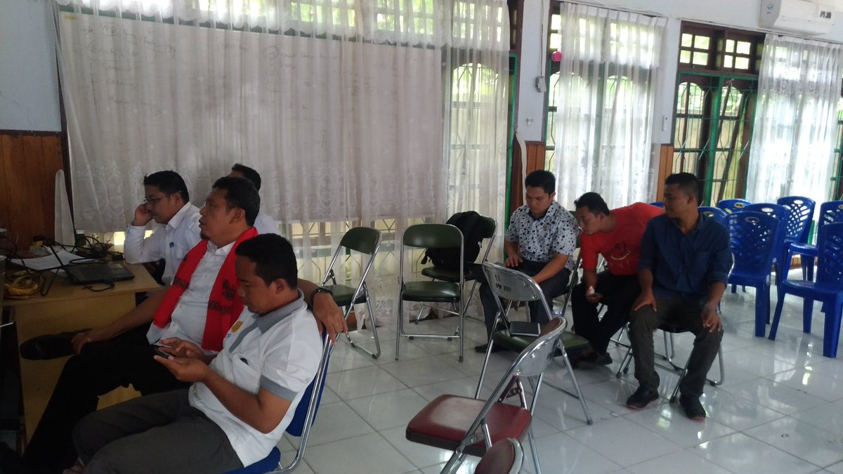 hutapea_adnan's tweet photo. Lanjutan Pembahasan Perbub dan lainnya bersama TAPM dan DPMK Aceh Tenggara,
#TetapSemangatDemiAgaraTercinta
#DanaDesa
#Perbub
@EkoSandjojo
@tppindonesia
@AhmadErani
@fachrilabalado
@fachrurrazi_fr https://t.co/WOGivk9CvH